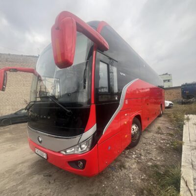 Красный автобус АвеоБел