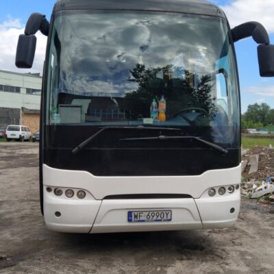 Белый автобус